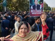 Imran Khan y su esposa condenados a 17 años de cárcel en otro caso de corrupción