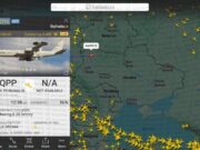 Un avión de detección por radar de largo alcance de la Fuerza Aérea de EE. UU. sobrevuela Ucrania