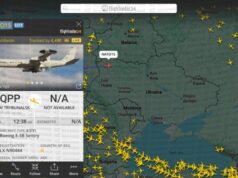 Un avión de detección por radar de largo alcance de la Fuerza Aérea de EE. UU. sobrevuela Ucrania
