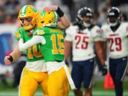 Tez Johnson de los Bucs llama a su hermano Bo Nix el mejor mariscal de campo del ‘mundo’