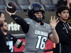 El mariscal de campo de Colorado, Ryan Staub, se transferirá