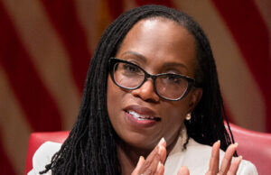 Los presidentes no deberían poder despedir a expertos gubernamentales