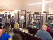 Servicios de traductores que ayudan a extranjeros ilegales a hacer trampa en el examen de conducir