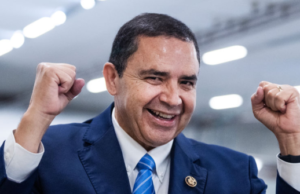 Trump indulta al demócrata de Texas Henry Cuellar, acusado tras criticar las fronteras abiertas de Biden