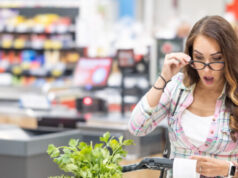 AP impulsa narrativa engañosa sobre compras navideñas sobre “notar inflación”