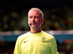 Mark Clattenburg dice que lo que está haciendo el Manchester United “creará problemas” en la Premier League