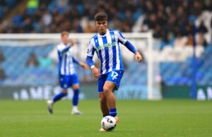 El técnico del Sheffield Wednesday revela lo que el Manchester United ha dicho sobre la cesión de Harry Amass