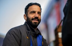 Al Manchester United le gusta mucho algo del objetivo de transferencia que solía jugar para un rival acérrimo.