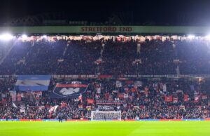 El mediocampista Man Utd está considerando fichar y ahora dice públicamente que cree que Old Trafford es “especial”