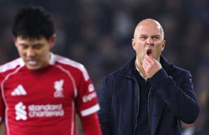 Gordon Hill explica por qué el Manchester United está “tan contento” de que el Liverpool esté en crisis en este momento