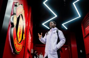 Andy Mitten comparte ‘mensajes contradictorios’ que ha estado recibiendo sobre Kobbie Mainoo en Man Utd