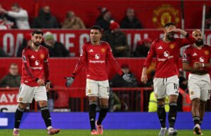 Dimitar Berbatov destaca la “gran preocupación” del Manchester United tras conceder “goles fáciles” en el empate de Bournemouth