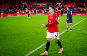 Gary Neville destaca a Lisandro Martínez junto al dúo de Man Utd por una razón clave después del empate 4-4 en Bournemouth