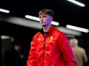 Jack Fletcher envía mensaje después de debutar en Man Utd, Morgan Rogers responde