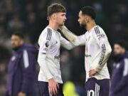 Los fanáticos del Manchester United tienen mucho que decir sobre Jack Fletcher después de su debut en la derrota por 2-1 contra el Aston Villa, “hecho mucho más…”