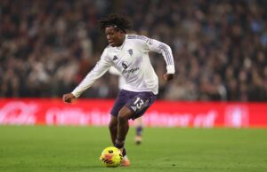 El papel de Patrick Dorgu ante el Aston Villa demuestra que Rubén Amorim se prepara para recibir un fichaje en enero