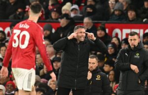 El entrenador de los Wolves dio instrucciones claras después de que los fanáticos ‘descontentos’ de Man Utd expresaran sus sentimientos en Old Trafford