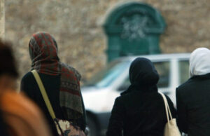 Uno de cada tres musulmanes en Francia quiere que la Sharia gobierne el mundo entero: encuesta