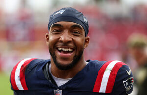 Estrella de la NFL destaca a los cristianos perseguidos con un diseño de tacos