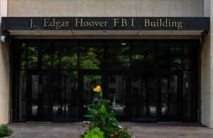 El edificio J. Edgar Hoover del FBI cerrará ‘permanentemente’