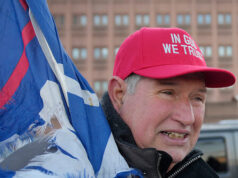 6 de enero El padre de los acusados recuerda una redada “violenta” en la casa familiar