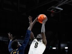 Los osos de la UNC aturden a los aficionados de la CU