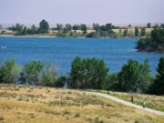 Los vecinos celebran el retraso de los pozos de petróleo y gas cerca del embalse Aurora