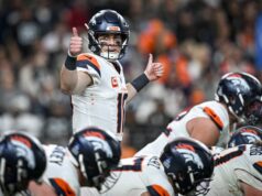 ¿Cómo manejará la línea ofensiva de los Broncos a Micah Parsons?