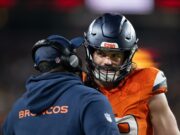 A través de altibajos defensivos, los Broncos predican la fuerza en la zona roja