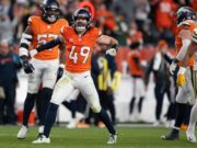 Alex Singleton de los Broncos gana el premio Ed Block Courage del equipo