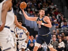 Nikola Jokic supera a Kareem Abdul-Jabbar como pívot con más asistencias en la historia de la NBA