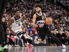 El triple-doble de 56 puntos de Nikola Jokic lleva a los Nuggets a superar a los Wolves en Navidad