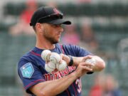 Jeff Pickler contratado por los Rockies como entrenador de banca del manager Warren Schaeffer