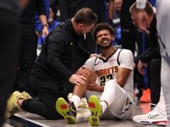 Nuggets Cam Johnson se lesiona la rodilla antes del partido de Navidad de la NBA