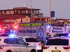 Un espectador heroico ataca y desarma a un terrorista armado en Bondi Beach
