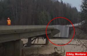 Se declara emergencia por inundaciones cuando el arroyo Montana se traga el puente que se derrumba