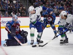 Nathan MacKinnon y Avalanche mantienen su buen comienzo con la victoria contra los Canucks