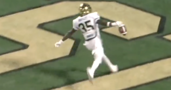 Wake Forest hace que Mayo Bowl tenga un comienzo absolutamente salvaje contra Mississippi State