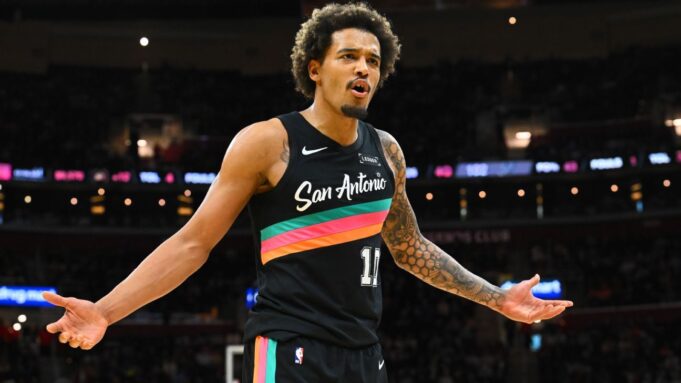Sochan de los Spurs resta importancia a la confrontación con Vanderbilt de los Lakers