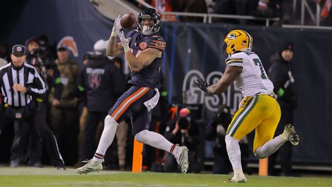 Cómo los ajustes de los Bears en la segunda mitad llevaron a una victoria de comodín