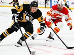 Los Penguins firman al versátil delantero Blake Lizotte con una extensión de contrato de 3 años