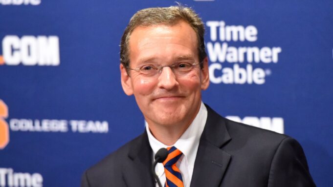 John Wildhack de Syracuse: el fútbol universitario necesita cambios radicales