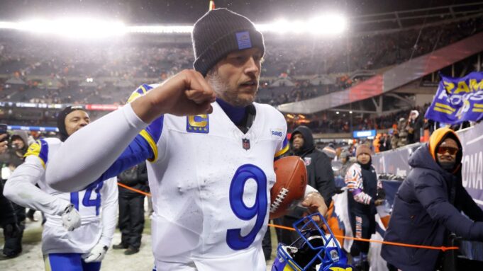 Los Rams desiguales superan el ‘mal entrenamiento’ en la victoria en los playoffs contra los Bears