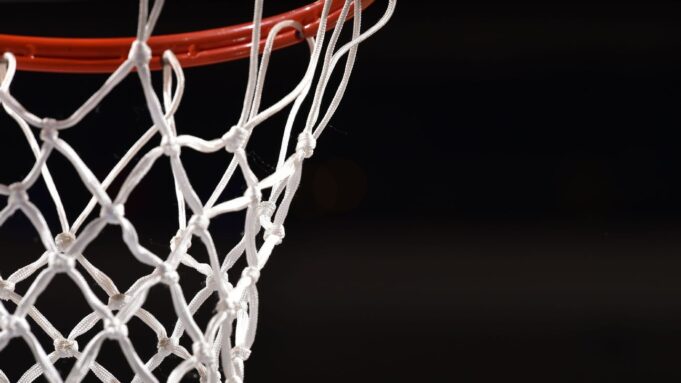 Adrian Smith, ex estrella de Kentucky y veterano de la NBA, muere a los 89 años