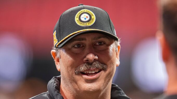 Fuente: Ohio State finaliza acuerdo con ex-Steelers OC Smith