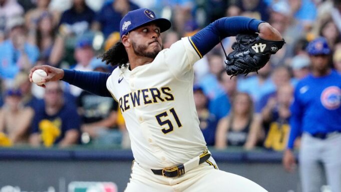 Stearns de los Mets elogia el liderazgo de ‘calidad’ de Peralta y elude las negociaciones de extensión