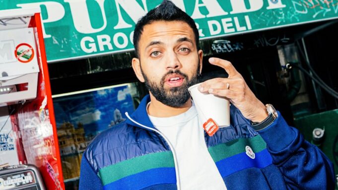El comediante Akaash Singh habla sobre la nueva manosfera