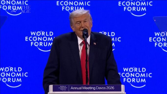 Trump llama repetidamente a Groenlandia “Islandia” durante su discurso en Davos