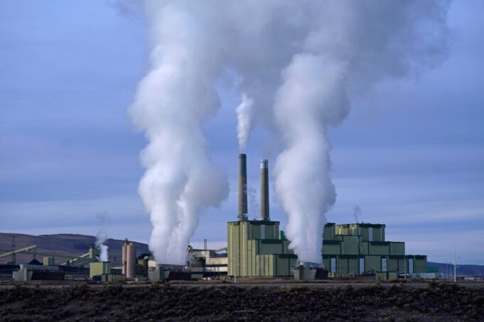 Colorado AG y grupos ambientalistas desafían la orden federal de mantener abierta la central eléctrica de carbón