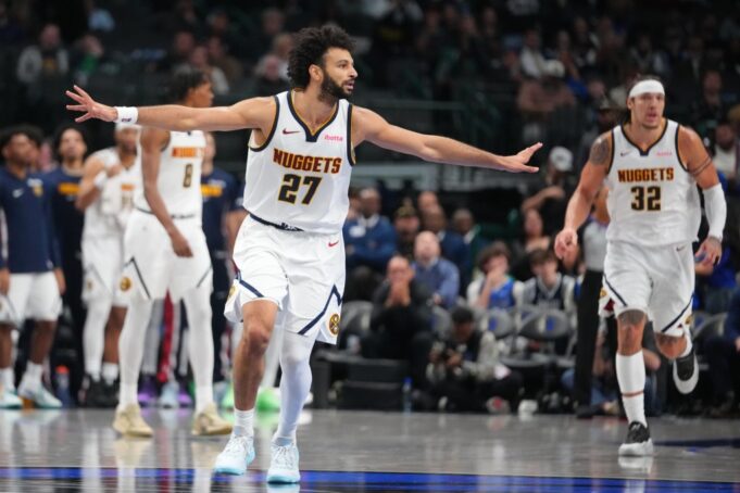 Los Nuggets superan a los Spurs a mitad de temporada